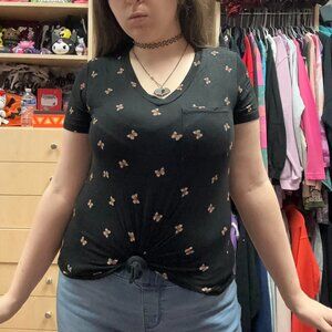 Black with monarch butterfly pattern all over tie-front top!!